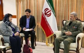 وزير الدفاع الايراني يستقبل السفيرة الهولندية لدى طهران