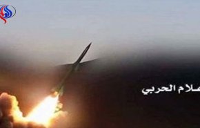 عملية نوعية وقصف صاروخي يستهدف العدوان السعودي ومرتزقته بعسير