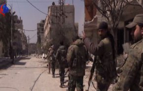 فيديو.. الجيش السوري يقتحم بلدة كفر بطنا بالغوطة