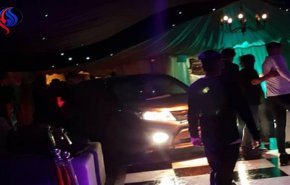 حمله یک خودرو به یک باشگاه شبانه در انگلیس چند زخمی برجا گذاشت
