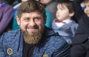 قديروف يصوت بصحبة والدته في الشيشان
