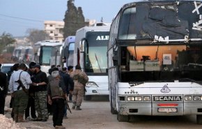 وصول حافلات لنقل المسلحين الرافضين للمصالحة الى ادلب مع عوائلهم