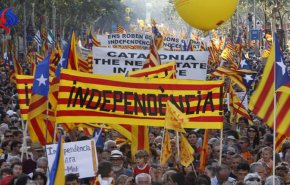 مظاهرات في شوارع برشلونة احتجاجا على توقيف بوتشديمون