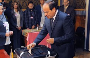 بالفيديو: السيسي يدلي بصوته في الانتخابات الرئاسية