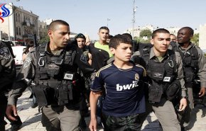 قاصرون فلسطينيون يروون تفاصيل التنكيل بهم خلال إعتقالهم