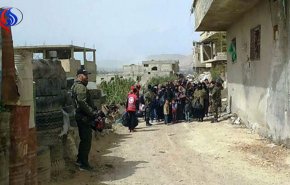 مدنيو دوما يخرجون.. و135 ألف شخص غادروا الغوطة