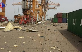 شاهد.. السعودية تشل ميناء الحديدة للضغط علی اليمنيين