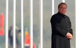 الأطباء قلقون على صحة رئيس وزراء باكستان السابق في السجن