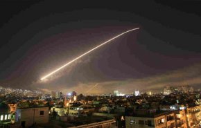 ۶ غیرنظامی در حمله موشکی آمریکا به انبار مهماتی در حومه غربی حمص مجروح شدند