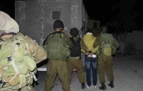 اعتقال 8 مواطنين بالضفة الغربية بينهم قيادي في حماس