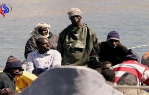 الأمن المغربي یوقف 80 مهاجرا سريا بسواحل الناظور