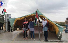 الاحتلال يستولي على خيام أقيمت على أنقاض مدرسة بالخليل