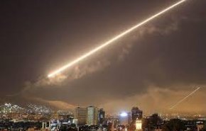 حمله موشکی به حمص و دمشق و رهگیری آنها توسط پدافند هوایی ارتش سوریه+فیلم