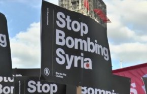 المعارضة البريطانية تطالب بجعل سلطة الحرب بيد البرلمان