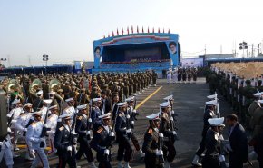 مراسم روز ارتش با حضور رئیس جمهور آغاز شد