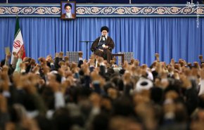 قائد الثورة: الاعداء يشنون حربا استخباراتية واسعة ضد ايران