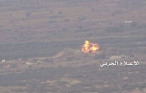 انهدام انبار تسلیحات سعودی ها در الحزم توسط نیروهای یمنی/ حمله موشکی سعودی ها به الغور