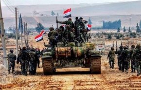آخرین تحولات میدانی در القلمون/ ادامه درگیری ها بین گروه های تروریستی/ جیش الاسلام 75 تانک خود را به دولت سوریه داد