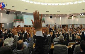 البرلمان الجزائري يصادق على مشروع قانون للصحة مثير للجدل