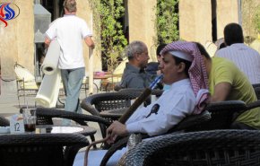 جدل سعودي حول تقديم الشيشة في فنادق ومطاعم الرياض