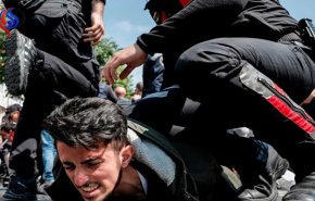 الشرطة التركية تعتقل العشرات أثناء إحتفالات عيد العمال
