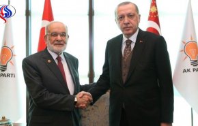 أردوغان ومنافسه أوغلو يتسابقان في تقديم الوعود برفع الرواتب