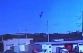 بالفيديو: لحظة تحطم طائرة عسكرية أمريكية في قاعدة سافانا
