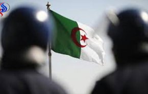 رئيس الإنتربول يشيد بدور الجزائر فى استقرار المنطقة