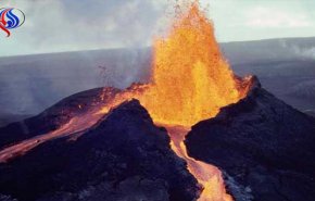 بالفيديو..لحظة انفجار بركان في جزر هاواي