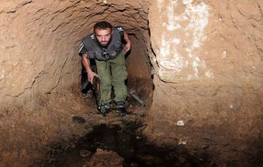 بالصور.. الجيش السوري يعثر على أنفاق ومواد شديدة الانفجار شمال الحجر الأسود