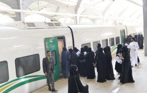 الفساد في السعودية يمتد إلى قطار الحرمين