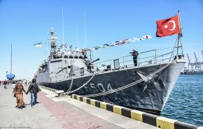 کشتی ترکیه‌ای در مسیر یمن منفجر شد
