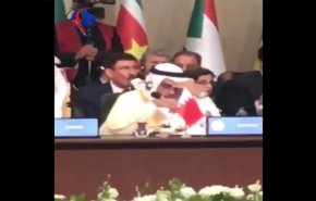فيديو لوزير خارجية البحرين في قمة إسطنبول يثير سخرية مواقع التواصل 