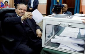 المعارضة الجزائرية تطالب الرئيس بعدم الترشح لولاية رئاسية جديدة