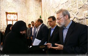 تقدیر لاریجانی از خانواده های شهدای حادثه تروریستی مجلس