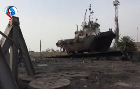 طيران العدوان السعودي يستهدف ميناء الحديدة اليمني+فيديو