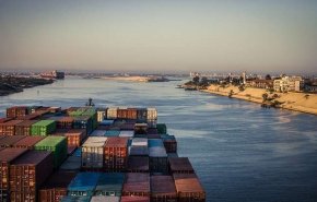 مصر: قناة السويس تحقق رقما قياسيا في العبور لأول مرة 