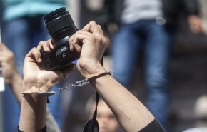 الاعلاميون في البحرين.. إنتهاكات واعتقالات 