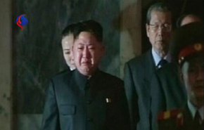 صورة مسربة.. لماذا بكى زعيم كوريا الشمالية؟

