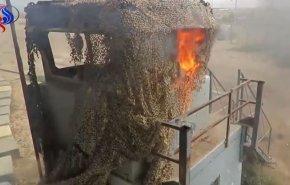 شبان يحرقون موقعًا للاحتلال شرق خانيونس