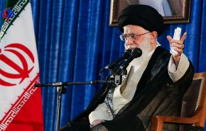 قائد الثورة: سنرد بعشرة صواريخ على كل صاروخ معاد 