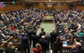 برلمان بريطانيا يرفض البقاء بالمنطقة الاقتصادية بأوروبا