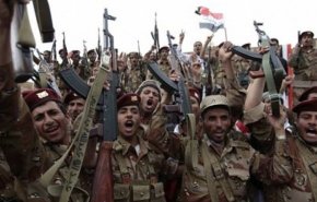 پیروزی های ادامه دار یمنی ها/ هلاکت یک فرمانده دیگر سعودی در مأرب/ شلیک موشک های هدایت شونده یمنی به تجمع مزدوران
