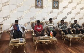 ۱۷ ملوان زندانی در سومالی به تهران بازگشتند