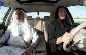 الاندبندنت يكشف السبب الحقيقي لرفع الحظر عن قيادة السعوديات!