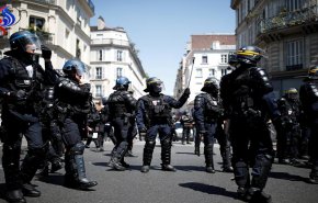 العنف يجتاح مدينة بغرب فرنسا بعد مقتل شاب برصاص الشرطة