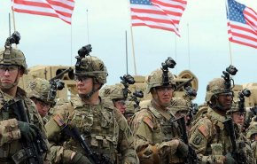 لماذا يدافع الجيش الأمريكي عن أوروبا؟

