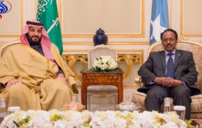 السعودية تقطع المساعدات عن الصومال عقاباً لموقفها من قطر 