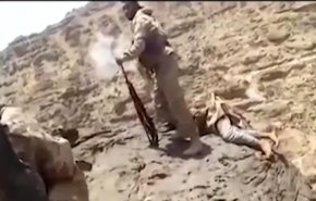مركز عين: جريمة المرتزقة بحق الاسير اليمني فاقت جرائم القاعدة وداعش