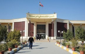القضاء العراقي يحقق مع مهربين حاولوا بيع 800 قطعة أثرية